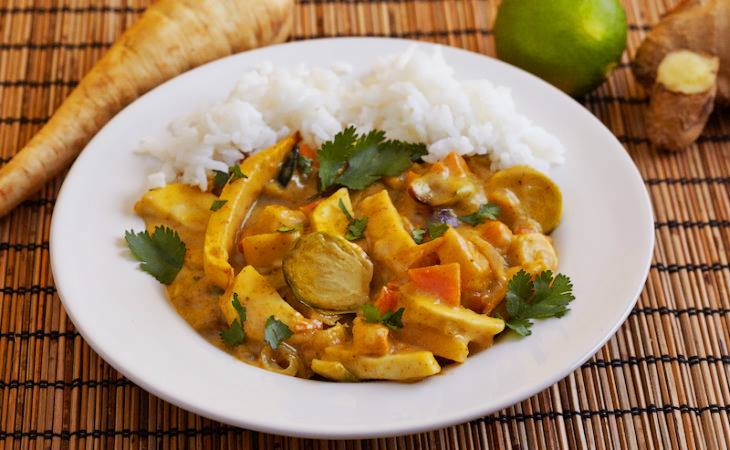 Thaise curry met geroosterde knolgroenten