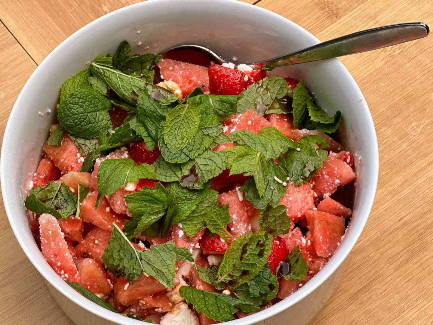 Watermeloensalade met aardbei